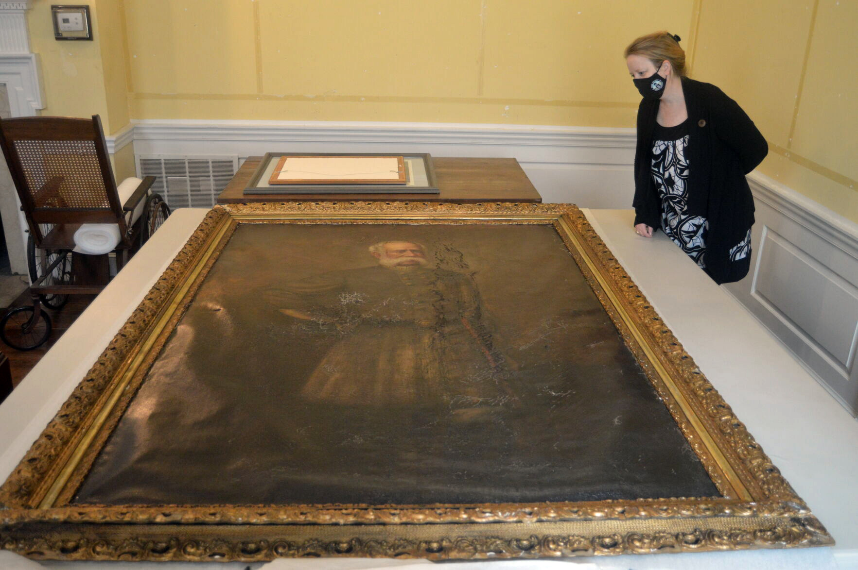 The portrait of the Confederate general in South Carolina will remain ‘burned’