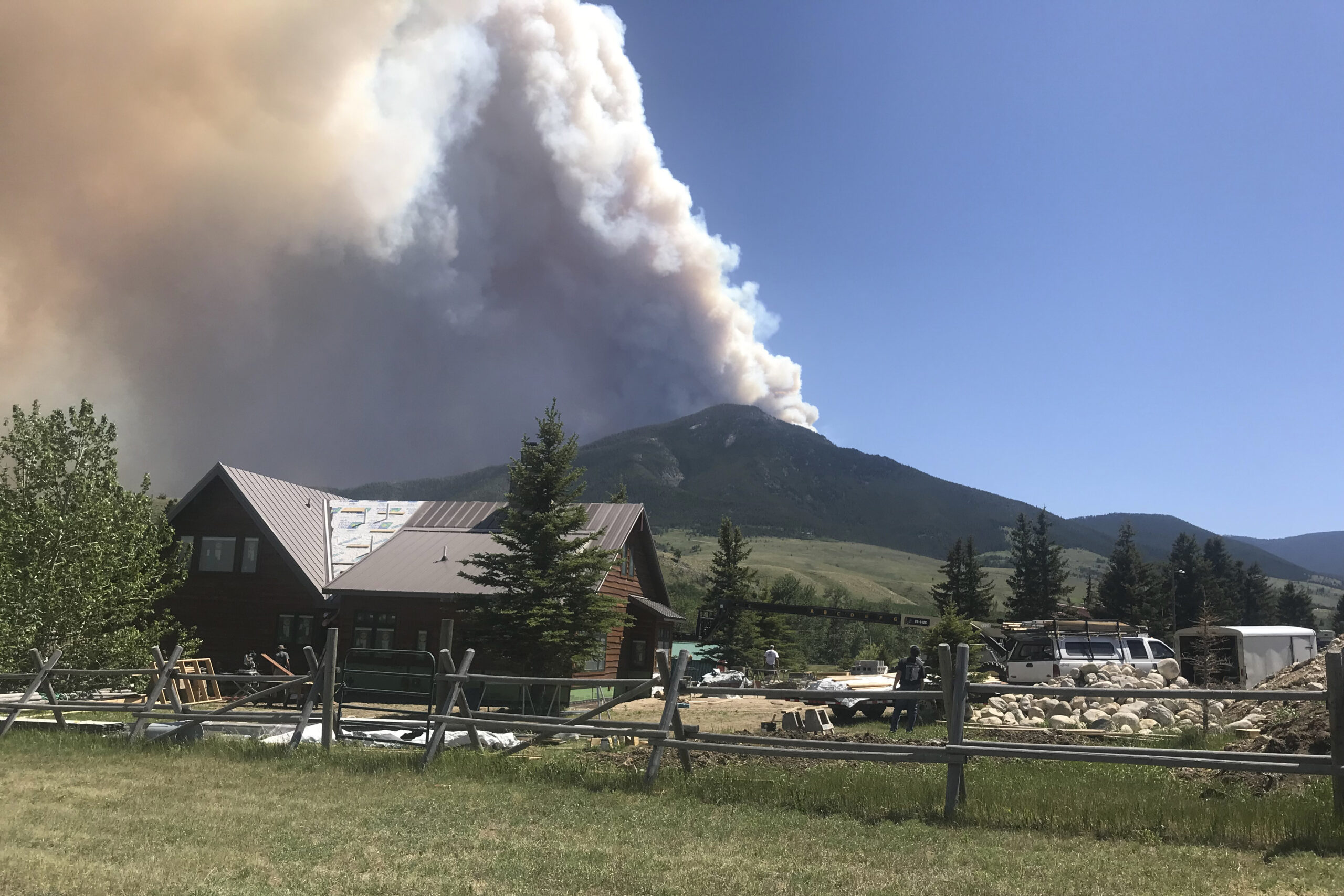 WindWhipped Montana Fires Burn Structures, Spur Evacuations