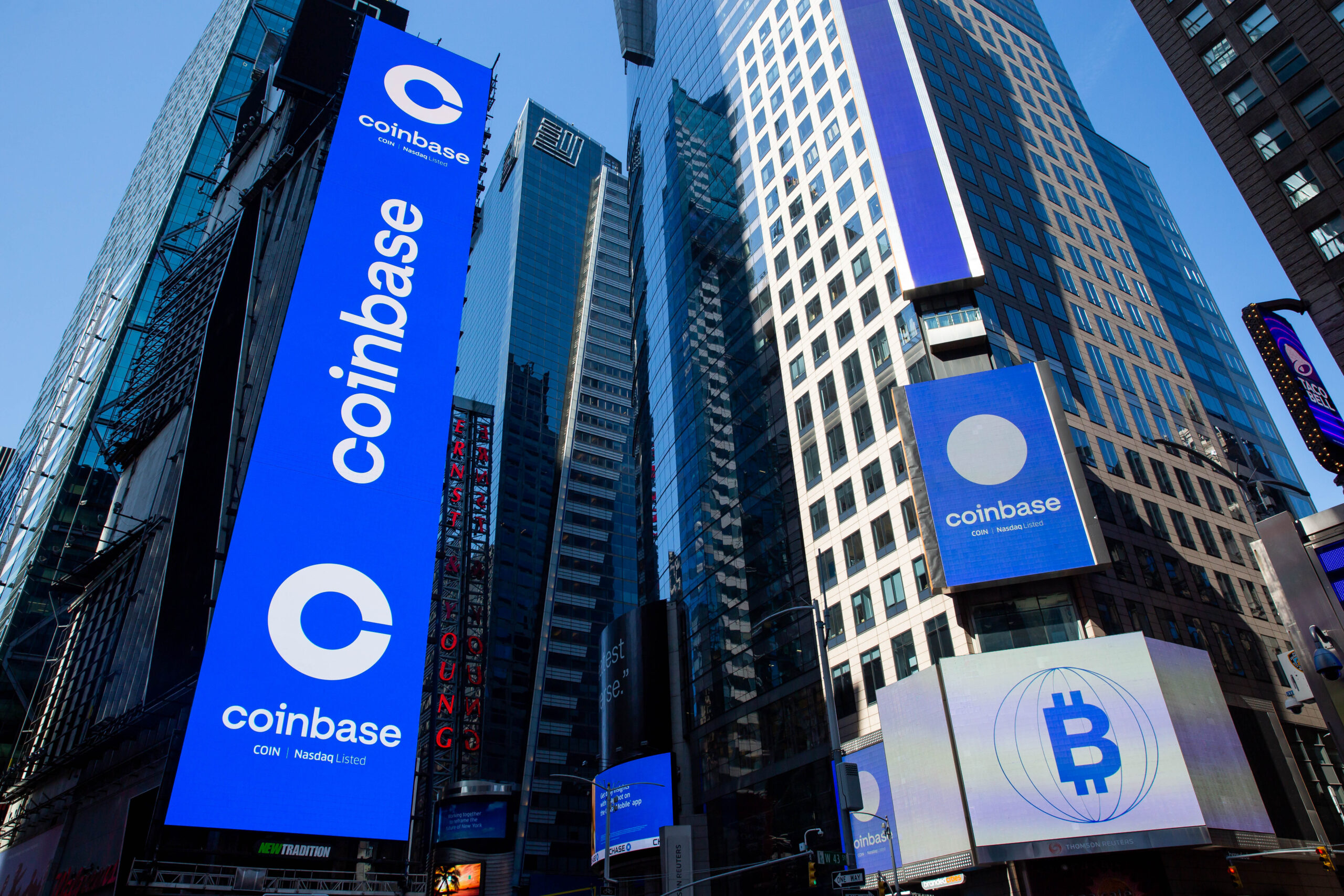 Coinbase Hack May Cost Company $400M, Rocks Crypto Pioneer