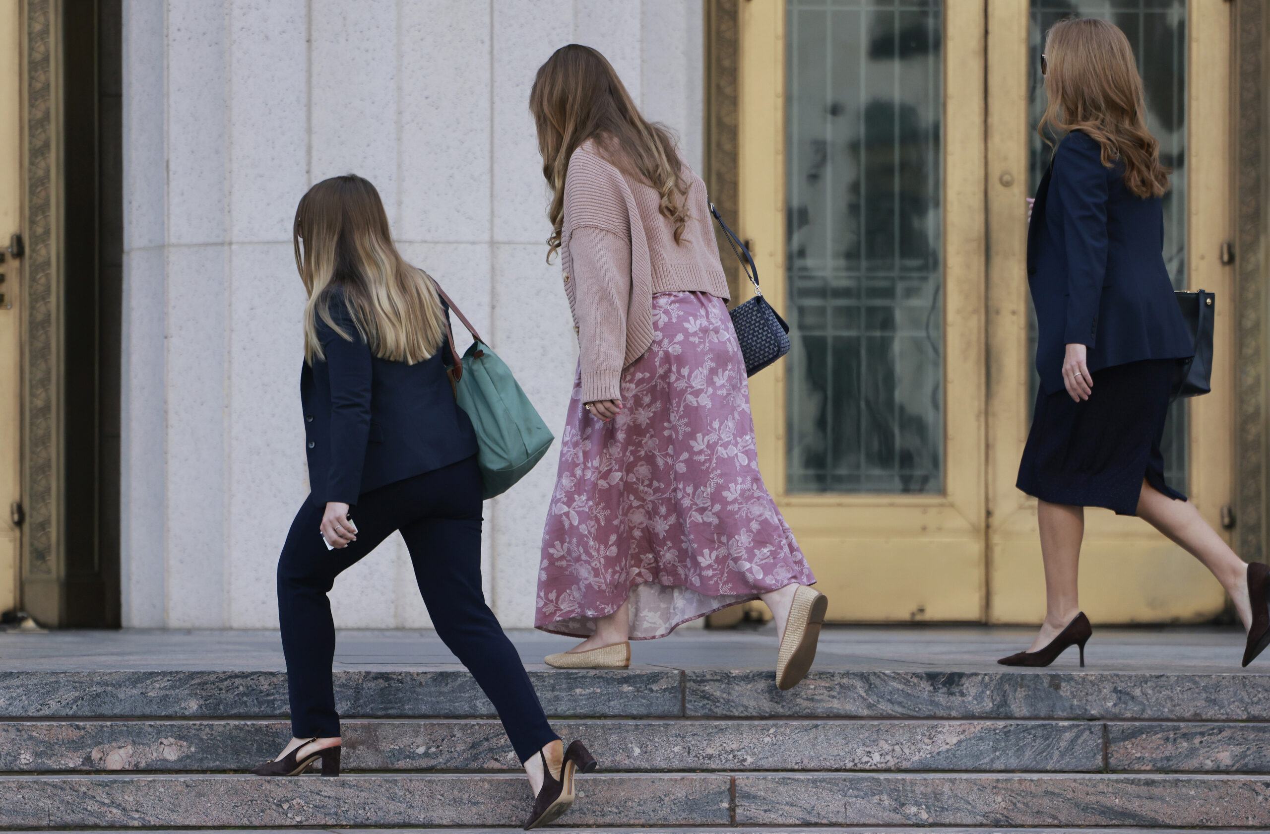 Meta, Google Pivot in Addiction Trial to Accuser's Home Life